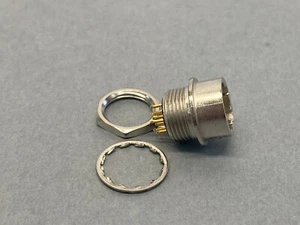 Hirose Electric HR10A-10R-12PB(72) 12 Position Connector Receptacle Shell 10 - Picture 1 of 3