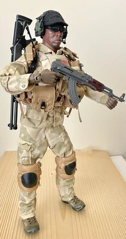 Dragon  1/6th Scale Curtis Kit Bashed Special Forces Cover
