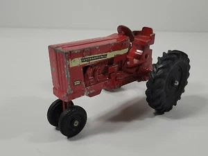 Ertl - International Farmall 656 Red Tractor 1:32 Scale Diecast - No Box - Worn - Picture 1 of 8