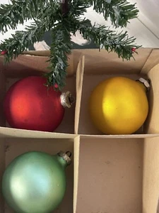 3x alter Christbaumschmuck Kugel Bunt 1993/23 - Picture 1 of 3