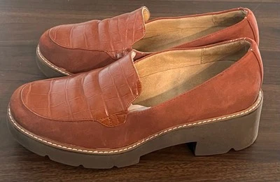 Naturalizer Darry Women's Sz 9 Brown Patent Leather Lug Sole - Image 1 of 4