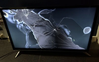 JVC 32 INCH Freeview Smart TV With DVD Player & Controller PARTS NOT WORKING - Image 1 of 4