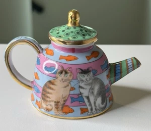 Vintage Vivian Chan Miniatur Porzellan Katzen & Fisch Teekanne mit Deckel 3" hoch - Bild 1 von 13