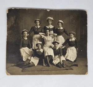 Antikes Dienstmädchenfoto s/w Schrankkarte Damen Frauen Mode 19. Jahrhundert - Bild 1 von 4
