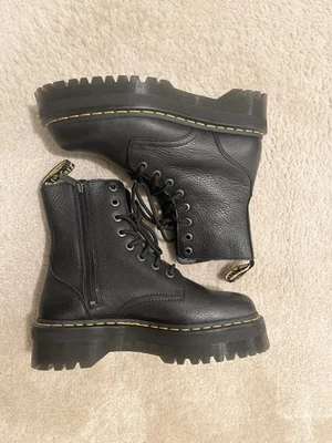 DR. MARTENS Jadon III Boot Pisa Leather Platform Boot Unisex M9/W10 - Image 1 of 4