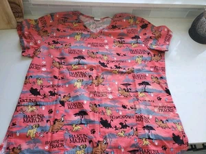 Disney The Lion King XL scrub top red Hakuna Matata Simba Pumbaa TImon  - Picture 1 of 4