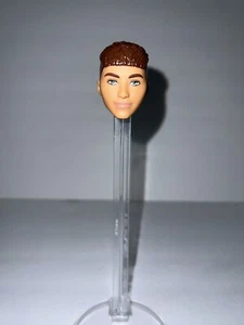 Barbie Ken Fashionista Puppe. Nur Kopf. NEU! - Bild 1 von 3