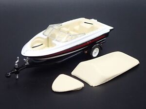 SPEEDBOAT w/ COVER ON TRAILER 1:64 SCALE DIORAMA COLLECTIBLE DIECAST MODEL BOAT
