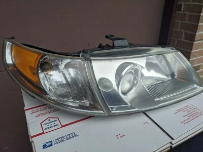 Conjunto de faros Saab 9-5 02 03 04 05 Valeo pasajero derecho HID xenón 5496310  Foto 1 de 4