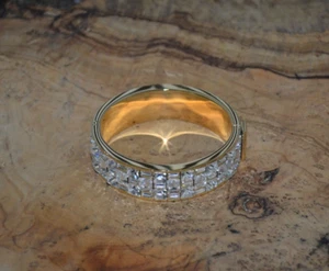 Henri Bendel Swarovski Crystal Bangle Bracelet - Picture 1 of 7