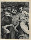 1937 Press Photo Three little boys celebrate Stillwater Lumberjack Day