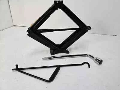 Chevrolet Cruze 2011-2019 neumático de repuesto kit de herramientas gato de emergencia pieza original fabricante de equipos originales. Foto 1 de 4