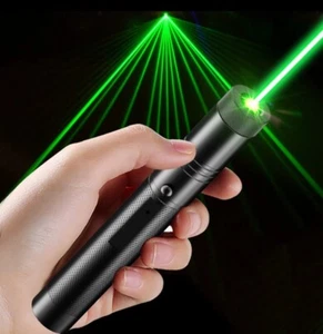 Profi Laserpointer Grün / Ultrahell / USB-Ladung & Starlight-Effekt - Bild 1 von 4