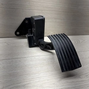 International Accelerator Pedal (2592857C91, 3828434C91, 6121133C1) SHIPS FREE - Foto 1 di 6