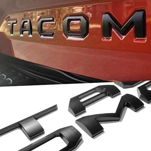 Letras de inserción de puerta trasera elevadas para Toyota Tacoma 2016-2023 emblema negro mate🔥 - Imagen 1 de 4