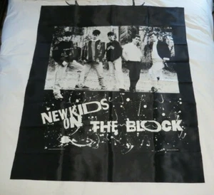 NEW KIDS ON THE BLOCK SILK TAPESTRY LARGE 39" X 45" VINTAGE 1989 BIG STEP NKOTB - Picture 1 of 4