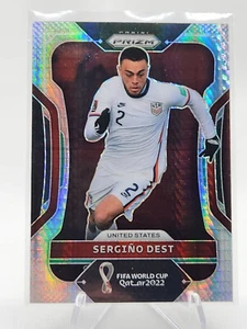 Panini Prizm 2022, Copa del Mundo, Hyper, #206 Sergino Dest, Estados Unidos - Imagen 1 de 6