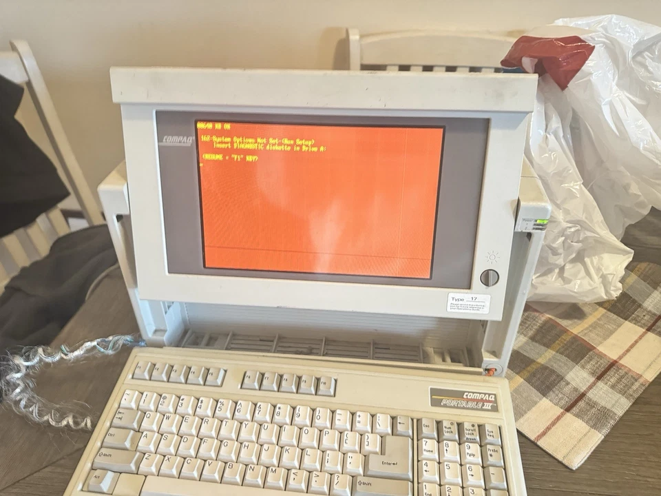 Compaq Portable III, impresora incluida, 3 teclados. ¡FUNCIONA! Disquetes incluidos Foto 1 de 4