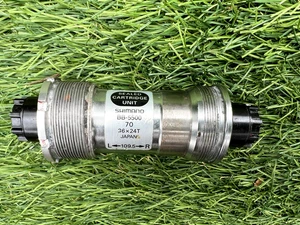 Shimano BB-5500 105 Octalink Bottom Bracket - Italian 70 x 109.5mm - Picture 1 of 3