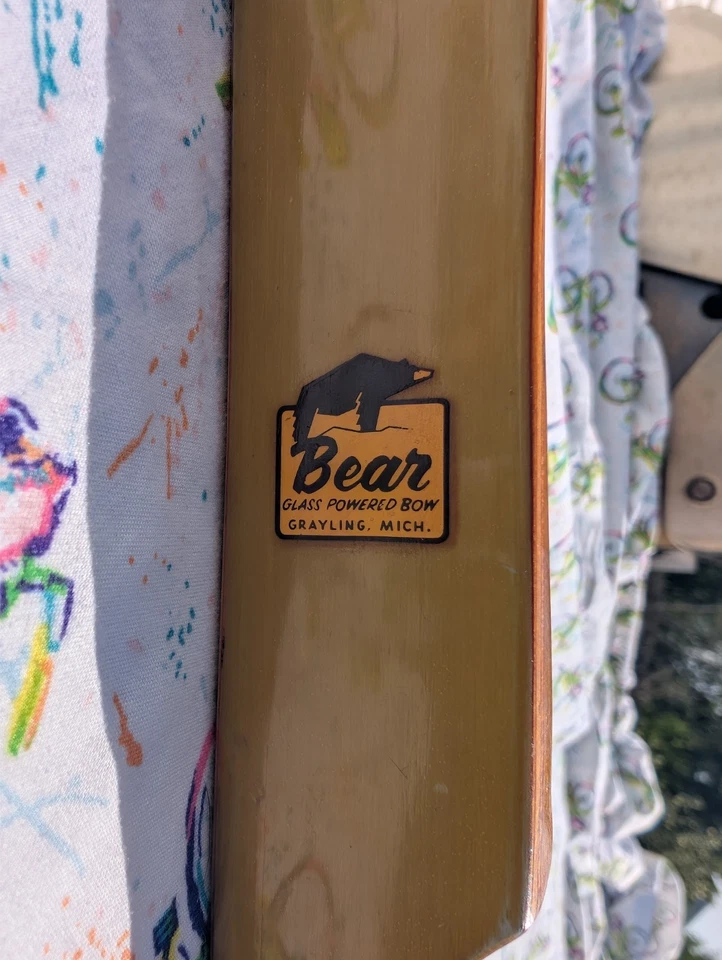 ARCO RECURVO FREAD BEAR 55 KODIAK MAGNUM, DE COLECCIÓN, GUC. ALMACENADO CORRECTAMENTE Y RECOGIDO! Foto 1 de 4