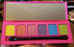 Kiko Milano Arthur Arbesser Active Fluo Eyeshadow Palette 01 Workout Shades Neon - Picture 1 of 11