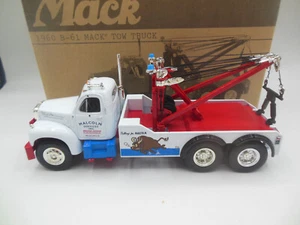 Rare First Gear 19-2226 1960 Model B-61 Mack Tow Truck Malcolm 1:34 Scale - Picture 1 of 13