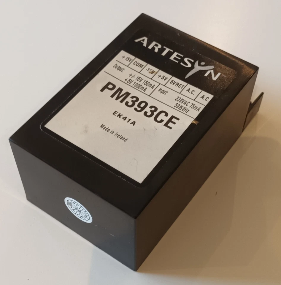 Artesyn PM393CE, 230VAC: +/-15VDC@0.15A & +5VDC@1.0A, encapsulated linear PSU - Image 1 of 4