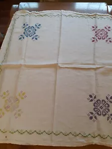 Handcrafted Four Colors Cross-Stitched Tablecloth-32" Square - Imagen 1 de 5