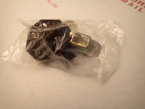 NOS Datsun 510 / 1968 1969 1970 1971 1972 1973 Alternator Brush Holder Original - Picture 1 of 3