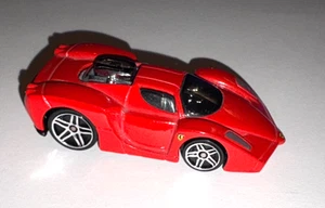 BLOWOUT SALE  1/64 HOT WHEELS 2008 Tooned Red ENZO FERRARI #66 All Stars Series - Picture 1 of 2