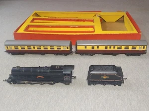 Tri-ang Railways OO 46205 "Princess Victoria" 4-6-2 RS.1 Train Set ~ TS - Picture 1 of 14