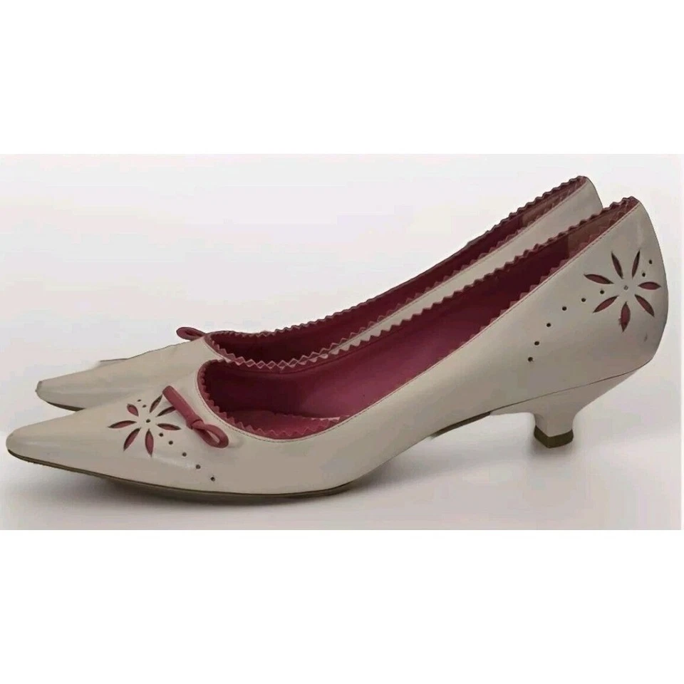 Sapatos BCBG Paris Y2K estilo vintage floral rosa salto branco gatinho arco tamanho 9 B - Imagem 1 de 4