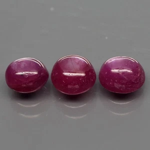 Cabujón ovalado de 8x7 a 9x8 mm. ¡SIN CALEFACCIÓN! Rubí rojo púrpura natural 3 piezas / 11,82 quilates - Imagen 1 de 6