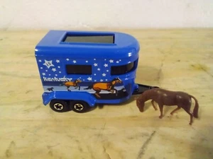 2002 Matchbox Across America Pony Trailer (Kentucky) with Pony - Picture 1 of 6