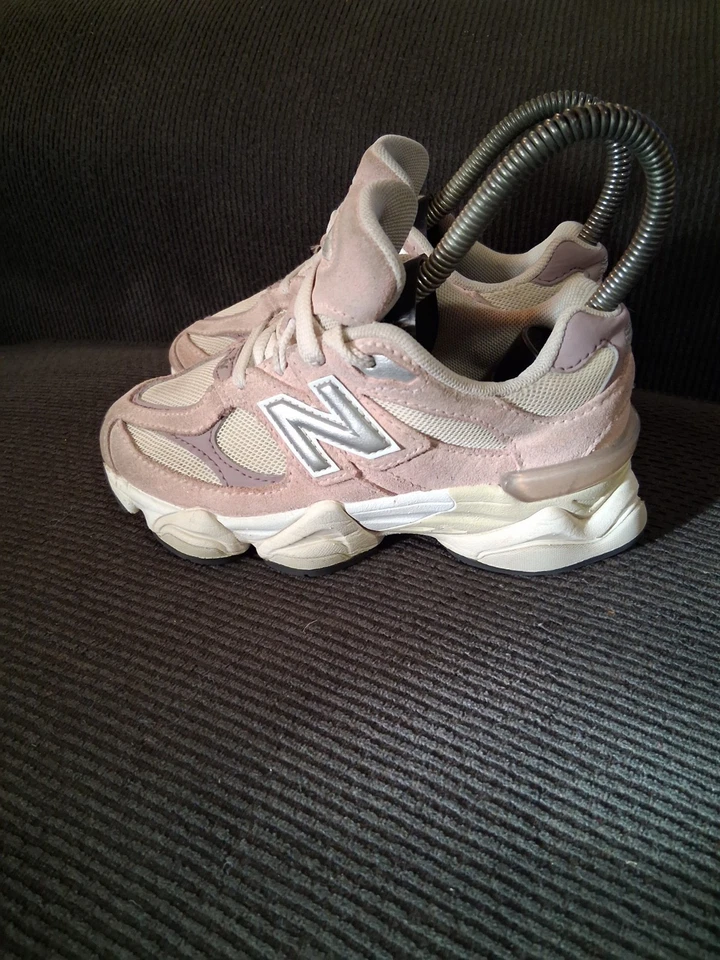 Zapatillas New Balance 9060 “Rose Sugar” para niños pequeños IV9060BE - TALLA 12C Foto 1 de 4