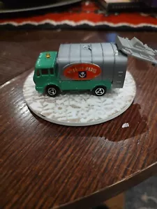 Majorette France Mercedes-Benz Refuse Garbage Disposal Truck - Picture 1 of 7