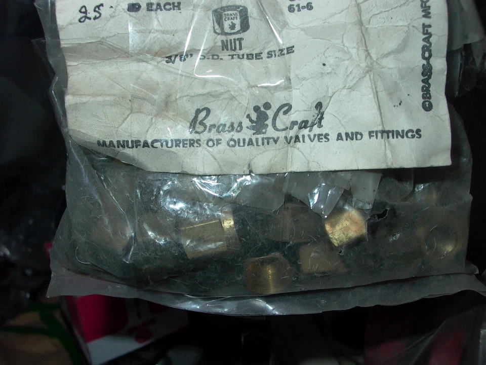 NEW OLD STOCK LOT OF 25 BRASS-CRAFT 3/8"OD TUBE COMPRESSION FERRULE NUTS - Image 1 of 1