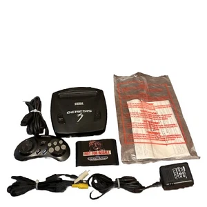 SEGA Genesis Model 3 MK-1461 Console With OEM 2 Controllers & Power & AV Cables - Picture 1 of 6