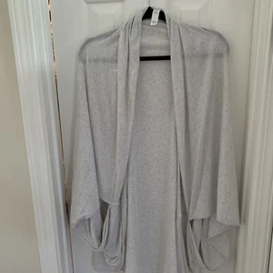Lululemon Flowy Wrap OS - Picture 1 of 4