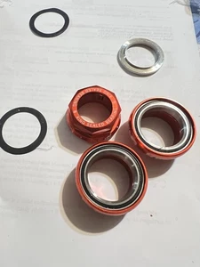 Chris King GripNut Headset 1-1/8” Threaded Sealed Bearing Road Mountain BMX Red - Picture 1 of 6