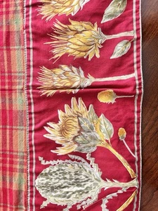 NICE Preowned April Cornell Square Plaid Tablecloth with Thistle Border 49x49 - Picture 1 of 10