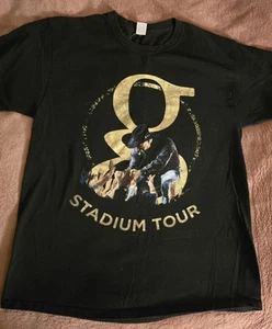 Garth Brooks Stadium Tour Adult Large Short Sleeve T-Shirt  - Picture 1 of 4