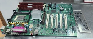 Placa madre Intel D865PERL Socket478 ATX con CPU de 2,60 GHz, 512 MB de memoria y placa de E/S - Imagen 1 de 4