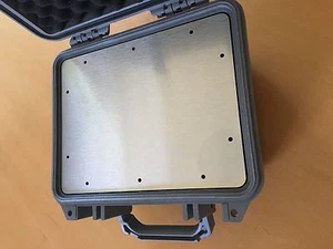 Placa frontal para Peli Case 1450 Dibond con imagen perforada para marco empotrado Peli - Imagen 1 de 4