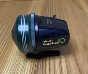 Vintage Johnson 10 Tangle-Free Cast Spin Casting Fishing Reel USA Made - Picture 1 of 4