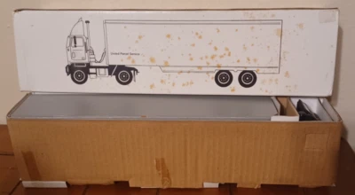 Herman Marketing UPS ALIMENTADOR CAMINHÃO/TRATOR REBOQUE Diecast Escala 1/43 NOVO - Imagem 1 de 4