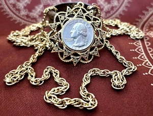 Vintage 1973 Quarter Gold Tone Haloed Coin Pendant And Double Chain - Picture 1 of 4