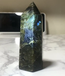Isländischer natürlicher roher Labradorit Kristall Obelisk Spitze Stein Präparat Geschenktüte - Bild 1 von 7