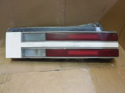 Luz trasera derecha del lado del pasajero Buick Century 1982 1983 2 puertas 5973240 Foto 1 de 4