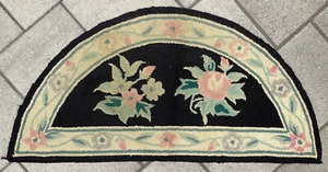 Vintage 20"x41" Semi-Circle HOOKED FLORAL Hearth / Entry Door COTTAGE RUG - Picture 1 of 4